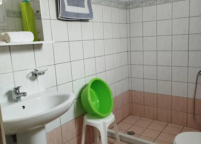 Riverside αpartments 瓦西利基