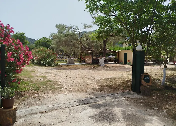 Riverside αpartments 公寓