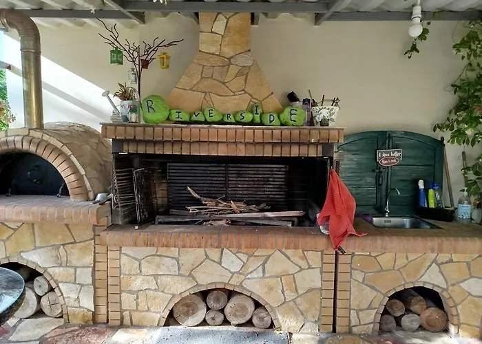 Riverside αpartments 公寓 瓦西利基