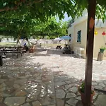 Riverside αpartments Vasiliki